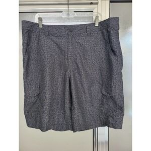 Magellan Outdoors Gray Marbled Cargo Shorts - Size 38
